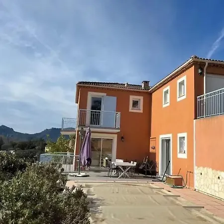 Avec Piscine Et Vue Sur *