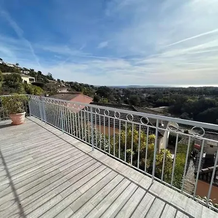 Avec Piscine Et Vue Sur *