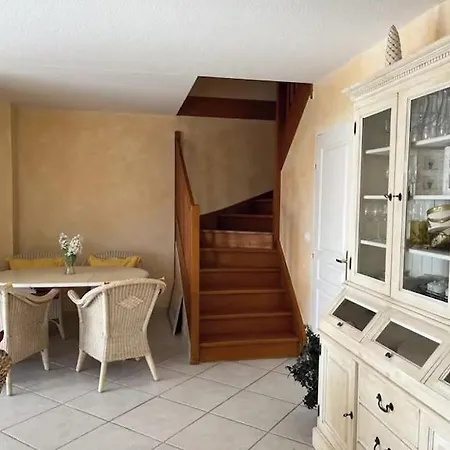 Avec Piscine Et Vue Sur *